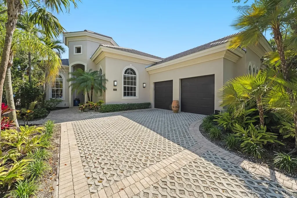 5751 Baltusrol Court Sanibel FL 33957
