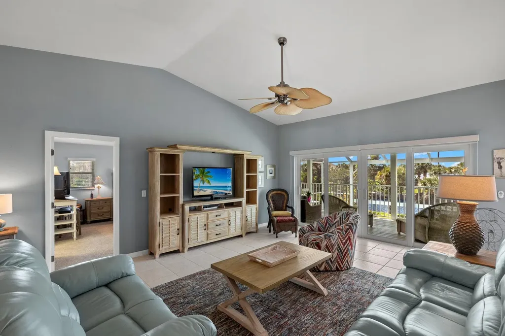 673 E Rocks Drive Sanibel FL 33957