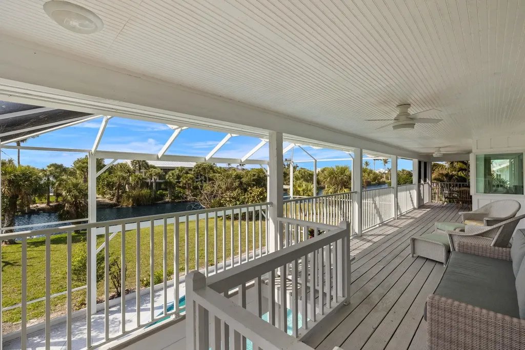 673 E Rocks Drive Sanibel FL 33957