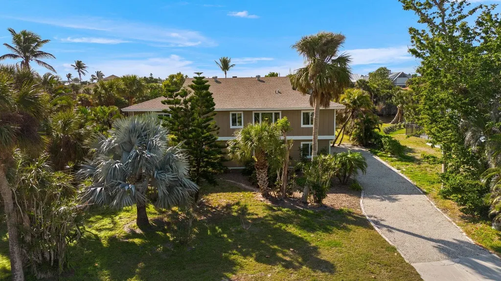673 E Rocks Drive Sanibel FL 33957