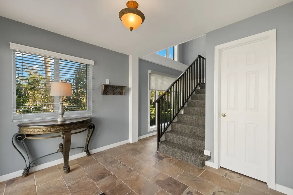 673 E Rocks Drive Sanibel FL 33957