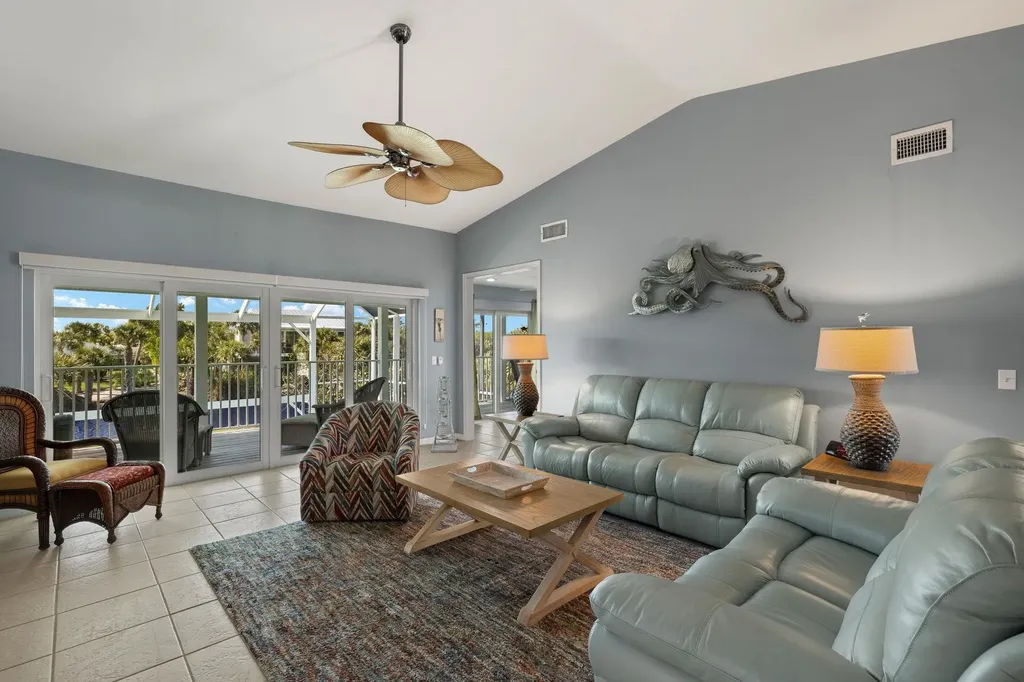 673 E Rocks Drive Sanibel FL 33957