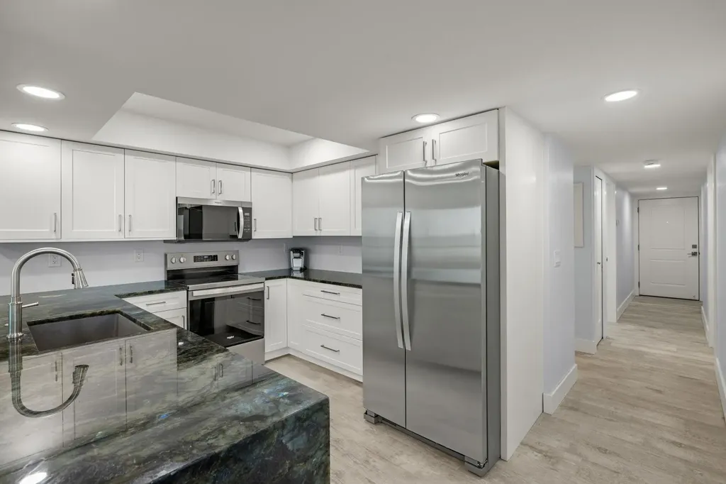 610 Donax Street Sanibel FL 33957