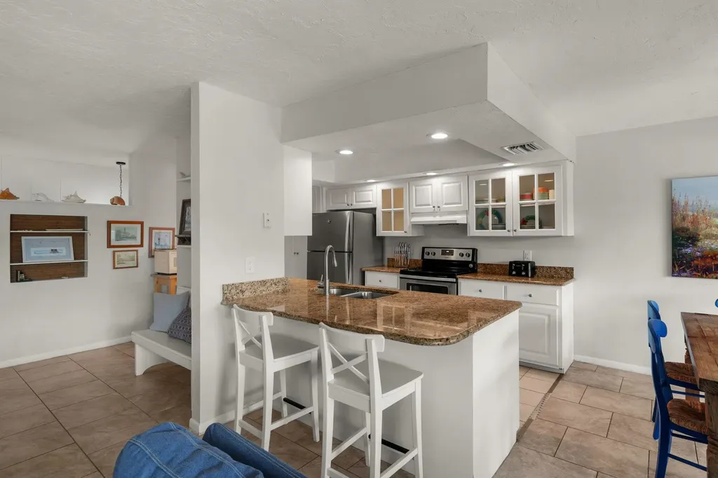 810 Elinor Way Sanibel FL 33957