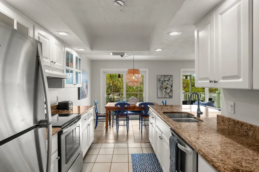 810 Elinor Way Sanibel FL 33957