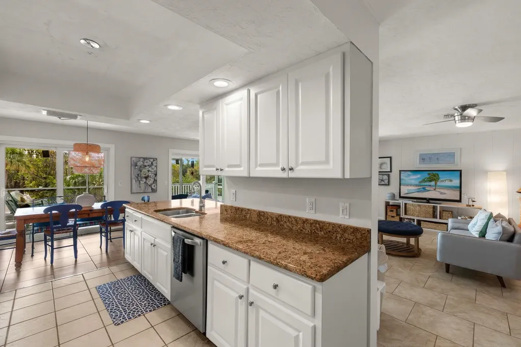 810 Elinor Way Sanibel FL 33957