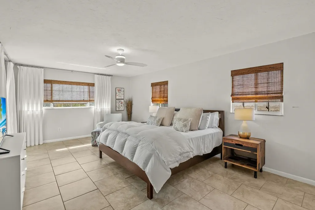 810 Elinor Way Sanibel FL 33957