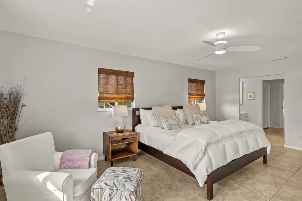 810 Elinor Way Sanibel FL 33957