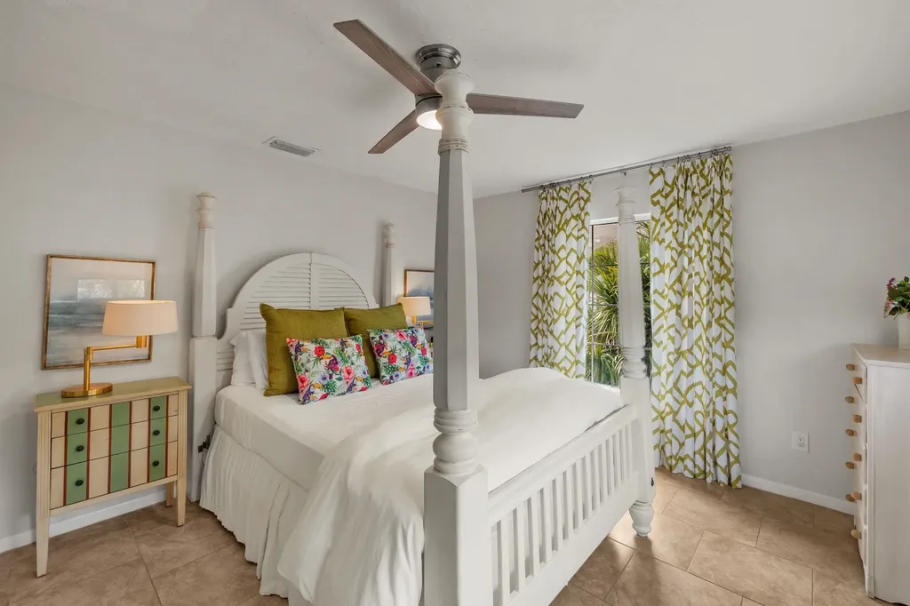 810 Elinor Way Sanibel FL 33957