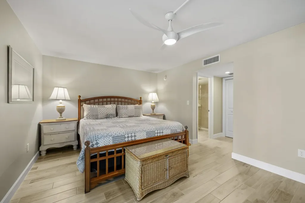 979 E Gulf Drive Sanibel FL 33957