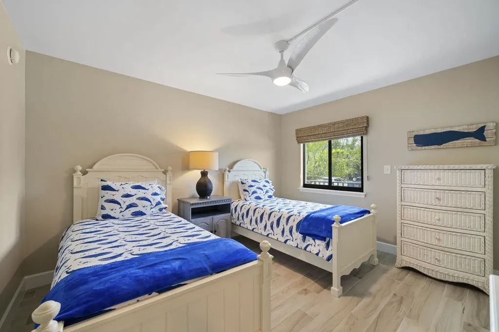 979 E Gulf Drive Sanibel FL 33957