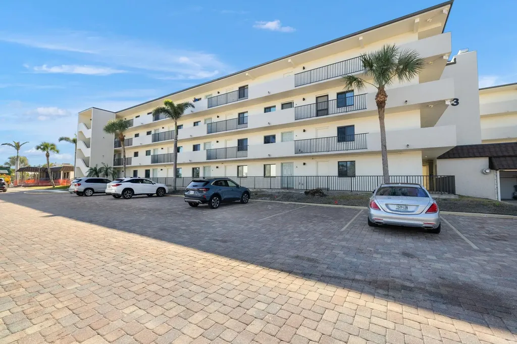 979 E Gulf Drive Sanibel FL 33957