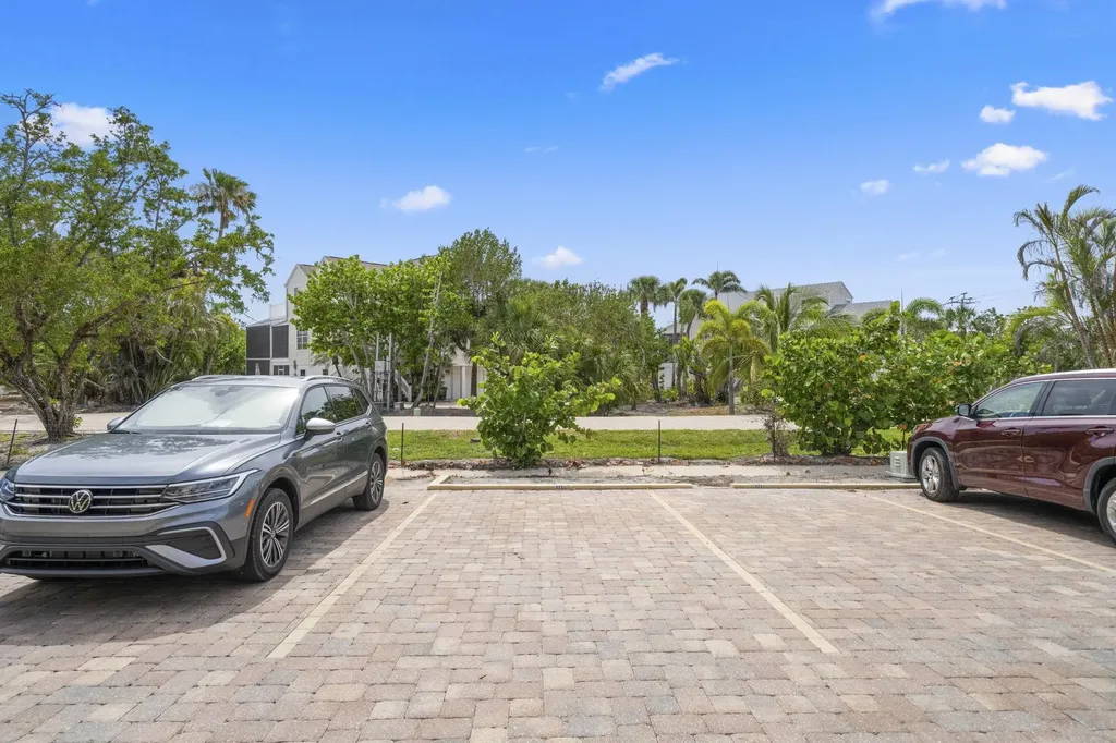 979 E Gulf Drive Sanibel FL 33957