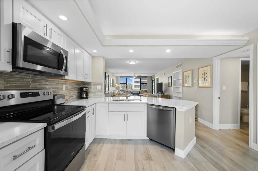 979 E Gulf Drive Sanibel FL 33957