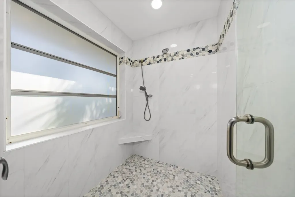 2011 Mitzi Lane Sanibel FL 33957-2011