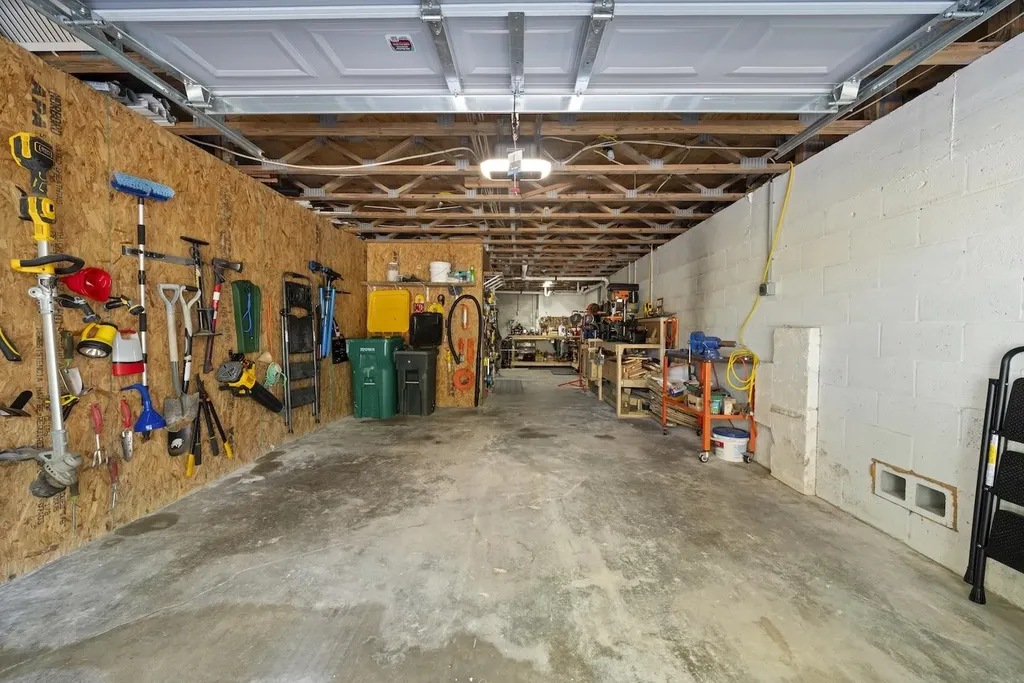 2011 Mitzi Lane Sanibel FL 33957-2011