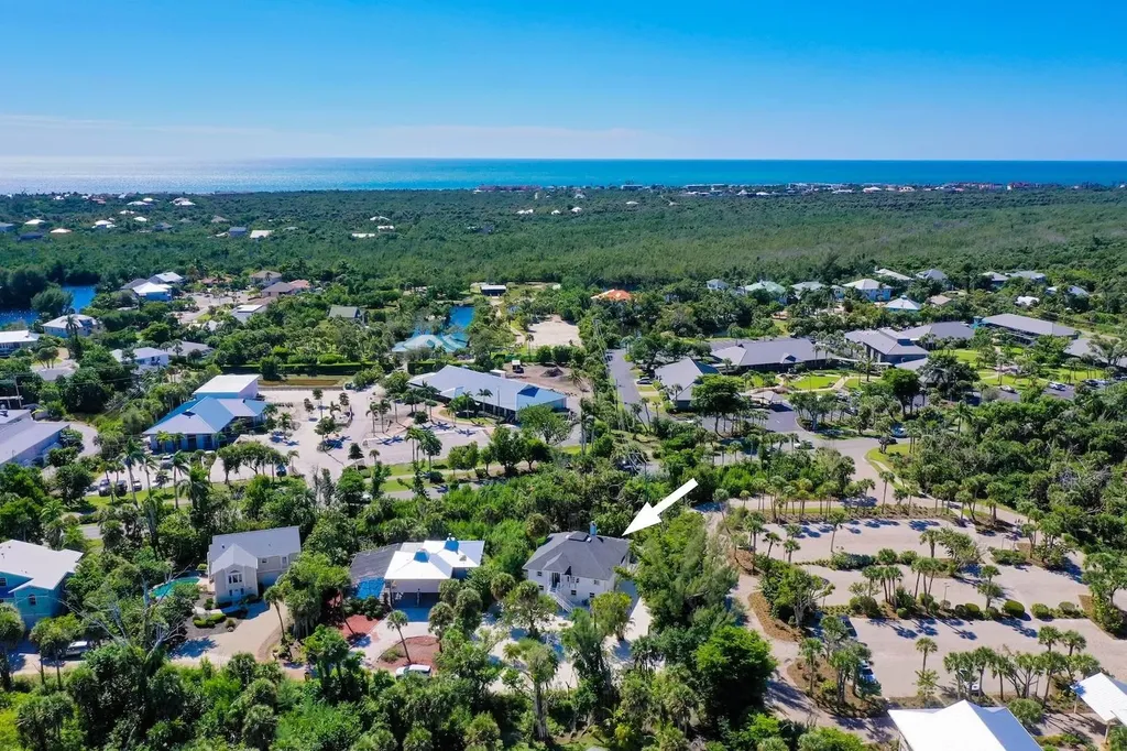 2011 Mitzi Lane Sanibel FL 33957-2011