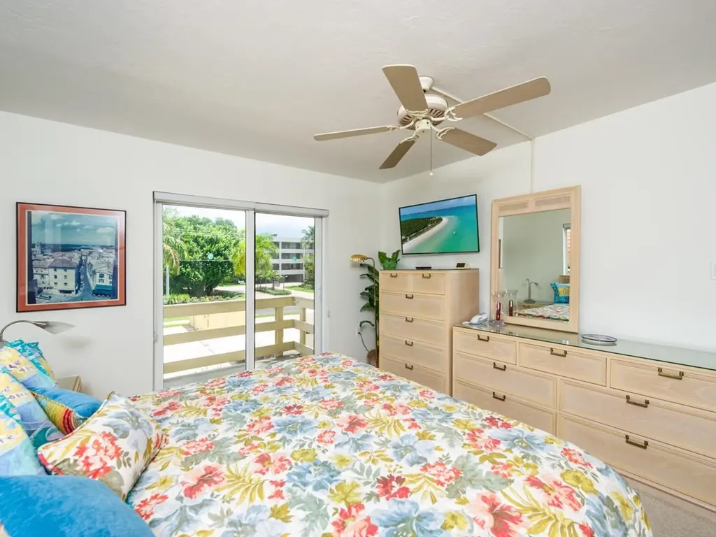 1610 Middle Gulf Drive Sanibel FL 33957