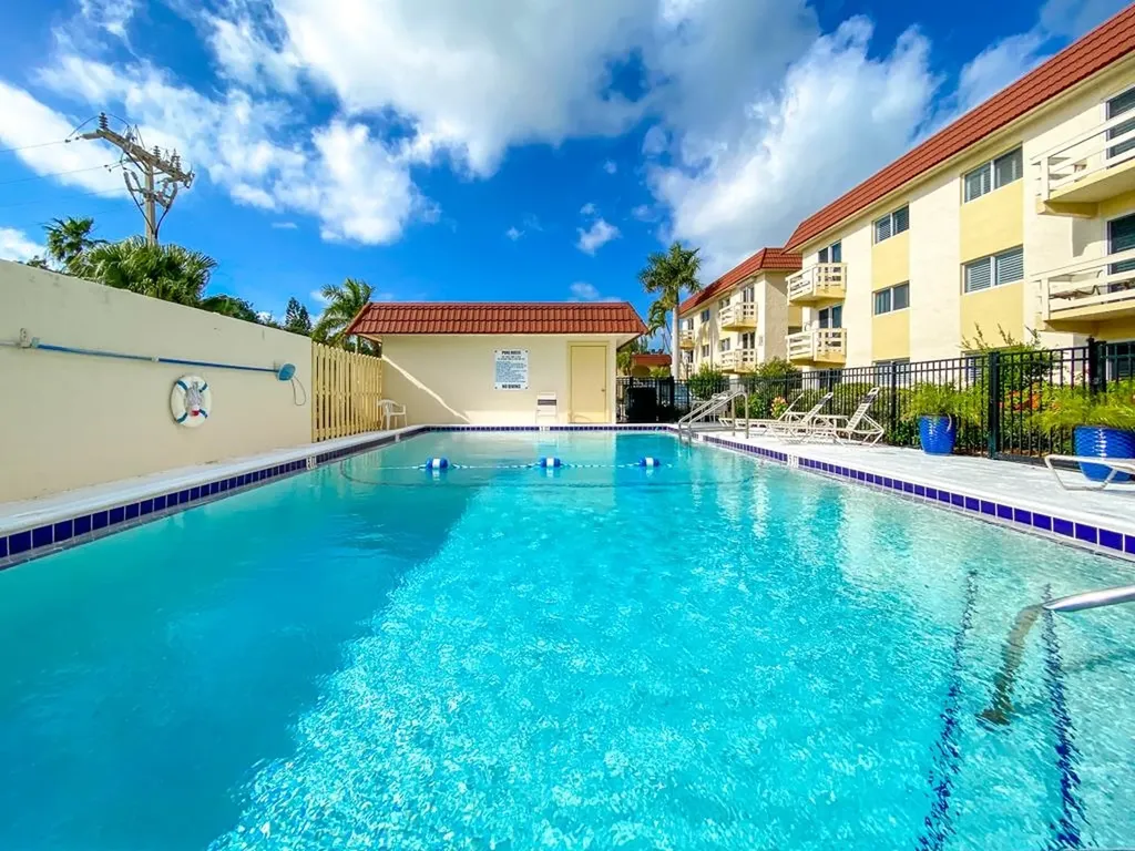 1610 Middle Gulf Drive Sanibel FL 33957