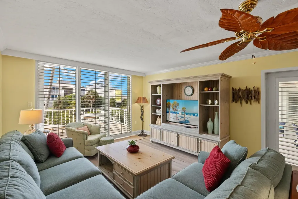 200 Periwinkle Way Sanibel FL 33957