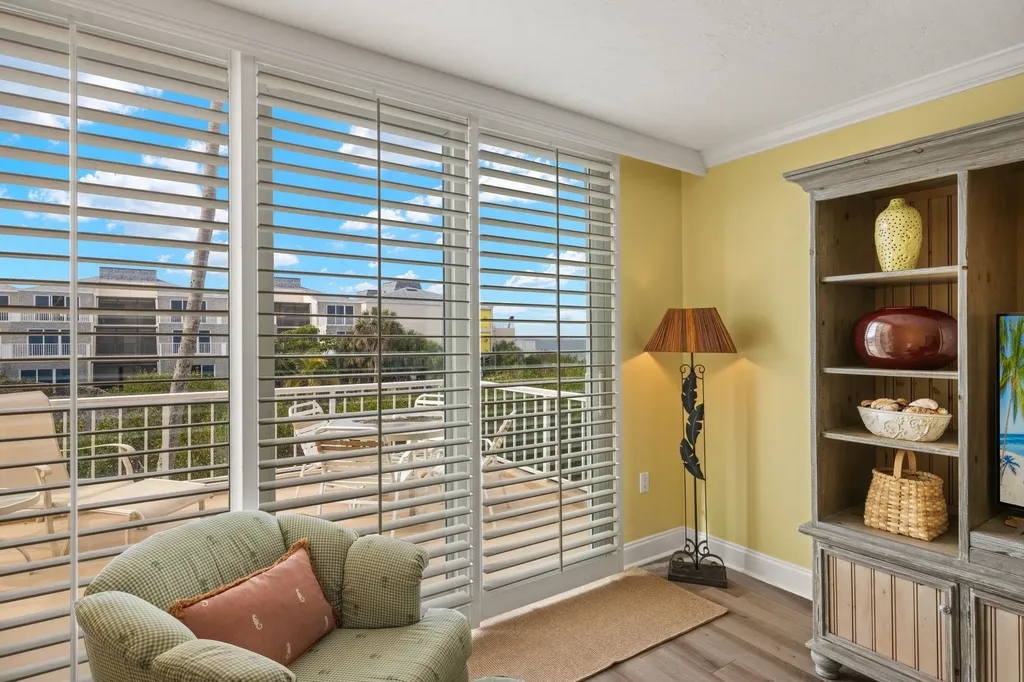 200 Periwinkle Way Sanibel FL 33957