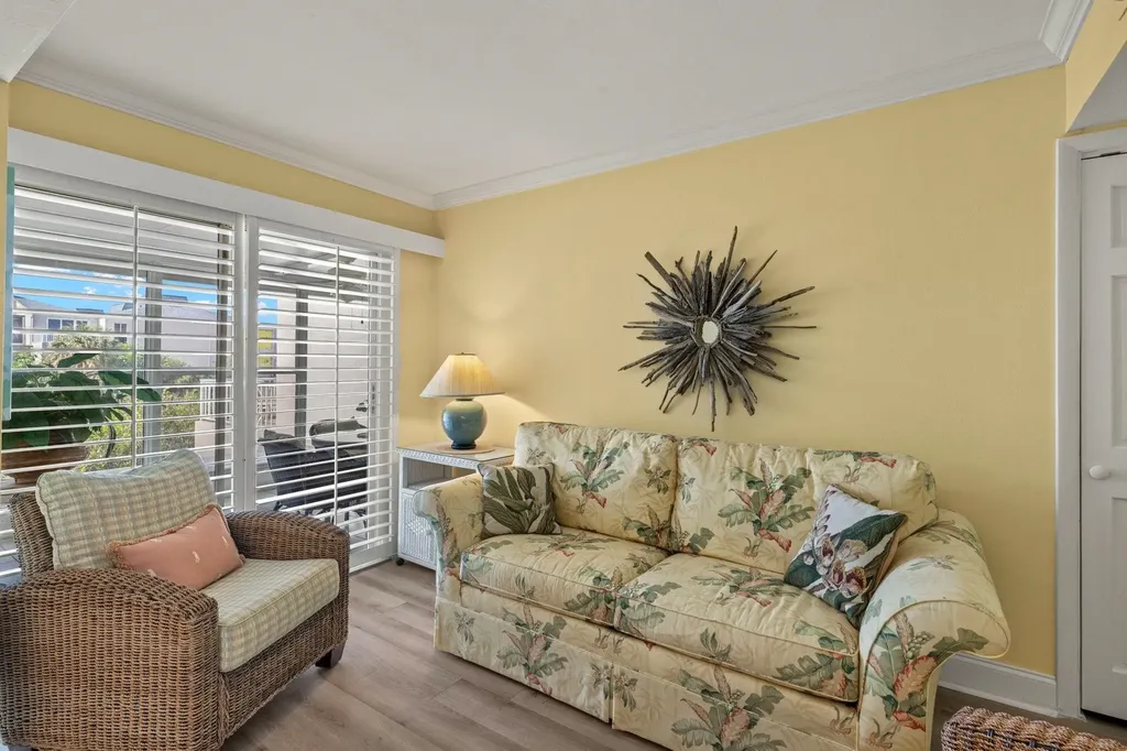 200 Periwinkle Way Sanibel FL 33957