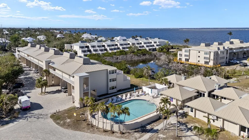 200 Periwinkle Way Sanibel FL 33957