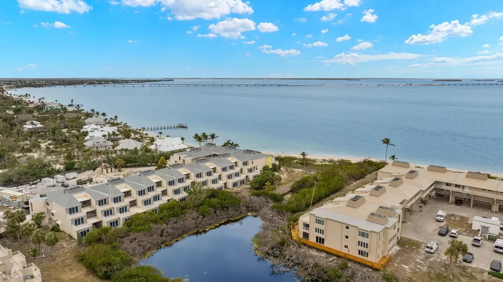 200 Periwinkle Way Sanibel FL 33957