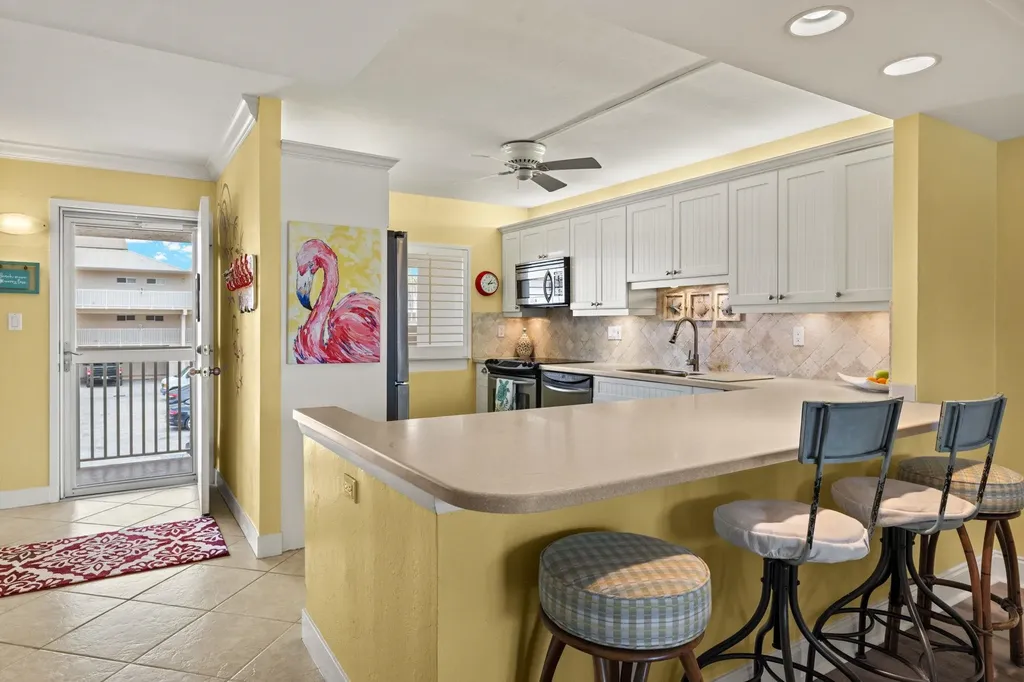 200 Periwinkle Way Sanibel FL 33957