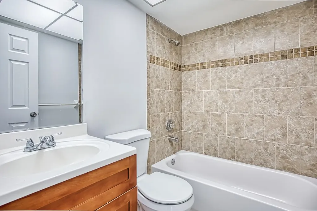 12471 Mcgregor Boulevard Fort Myers FL 33919