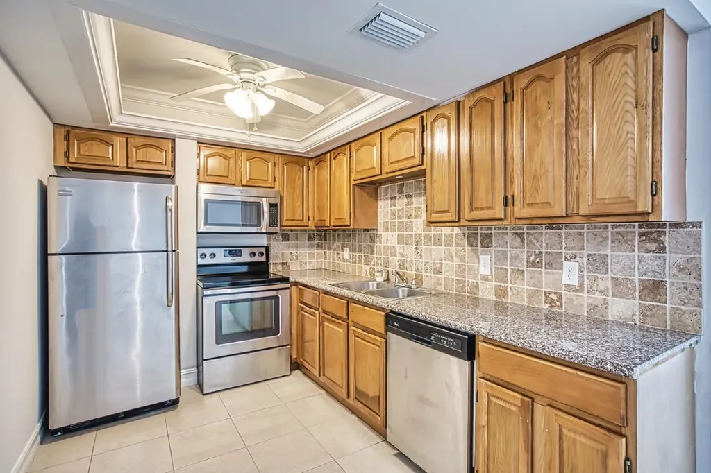 12471 Mcgregor Boulevard Fort Myers FL 33919