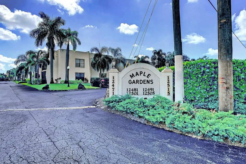 12471 Mcgregor Boulevard Fort Myers FL 33919