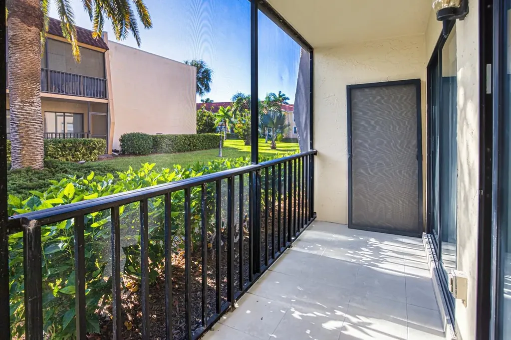 12471 Mcgregor Boulevard Fort Myers FL 33919