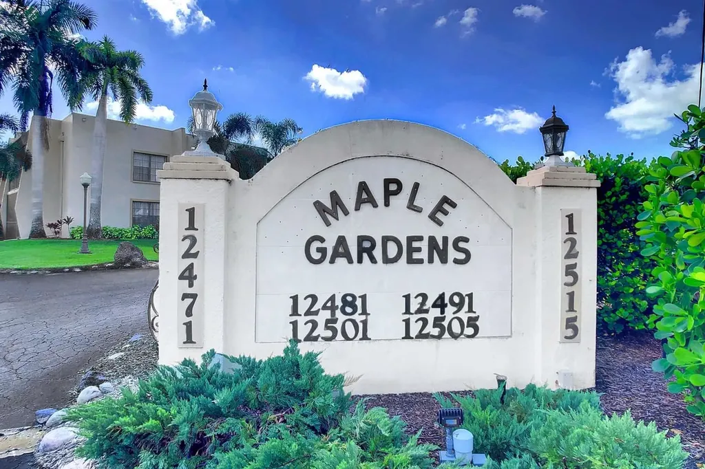 12471 Mcgregor Boulevard Fort Myers FL 33919