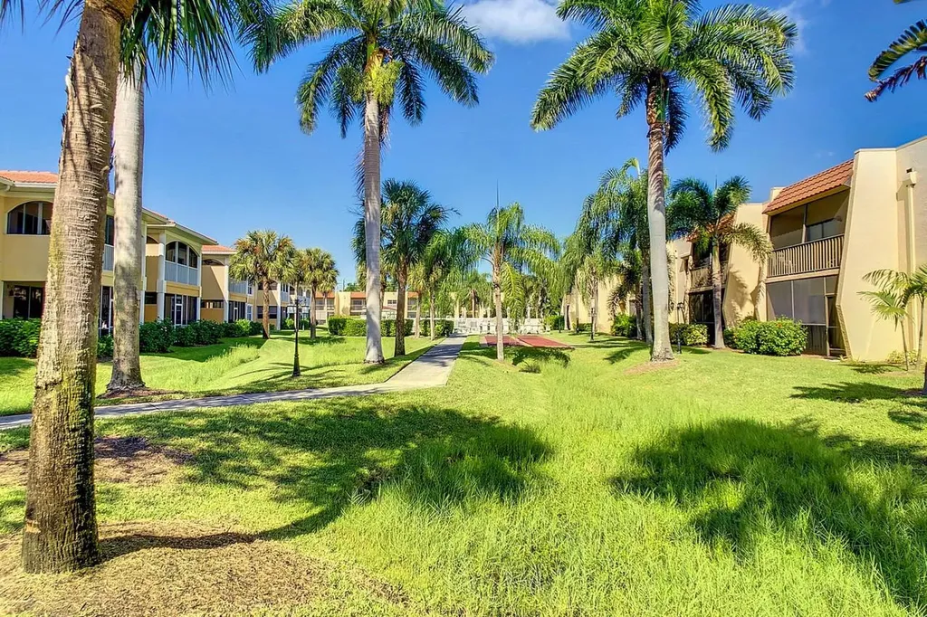 12471 Mcgregor Boulevard Fort Myers FL 33919