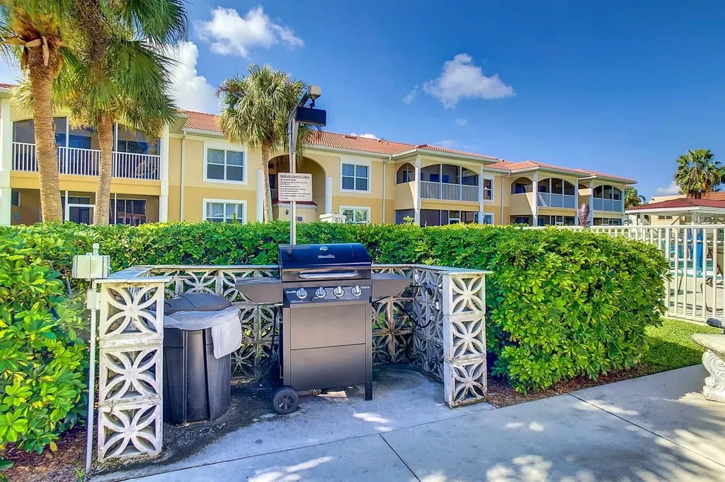 12471 Mcgregor Boulevard Fort Myers FL 33919