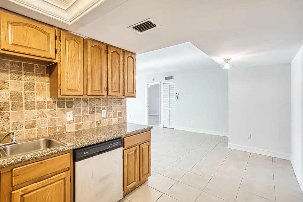 12471 Mcgregor Boulevard Fort Myers FL 33919