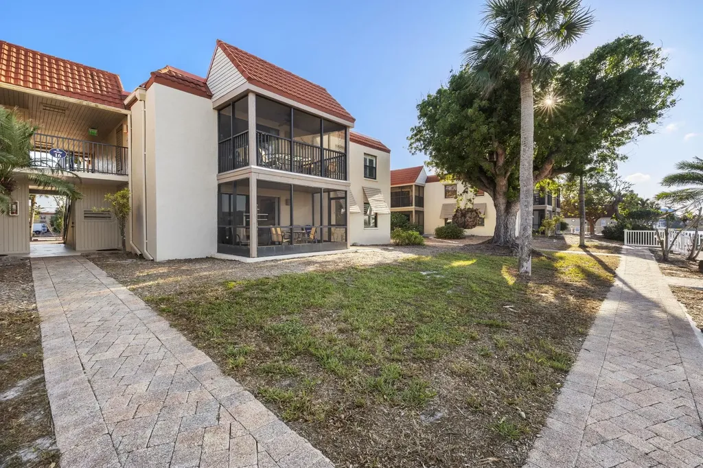 845 E Gulf Drive Sanibel FL 33957