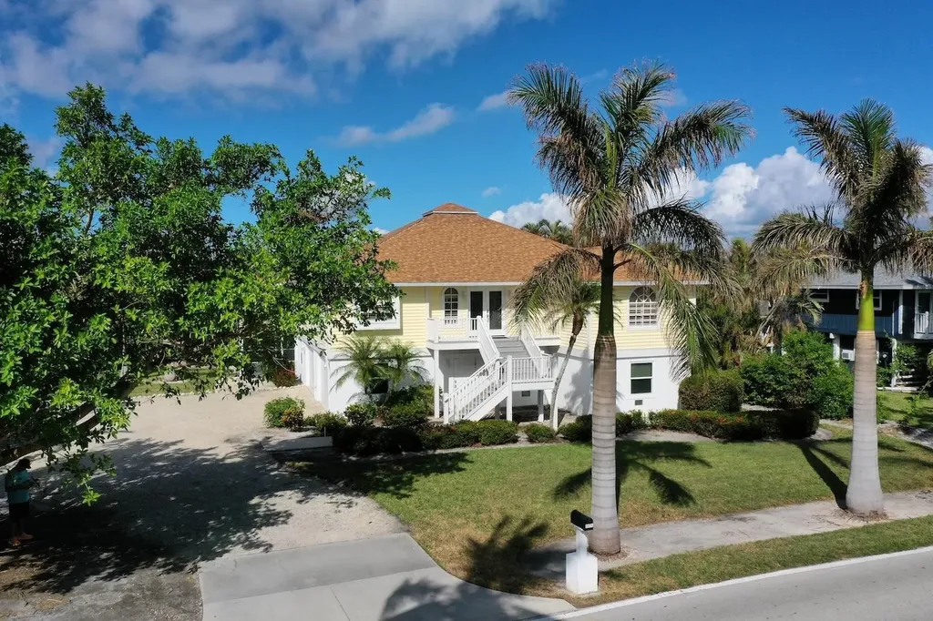 1426 Sand Castle Road Sanibel FL 33957