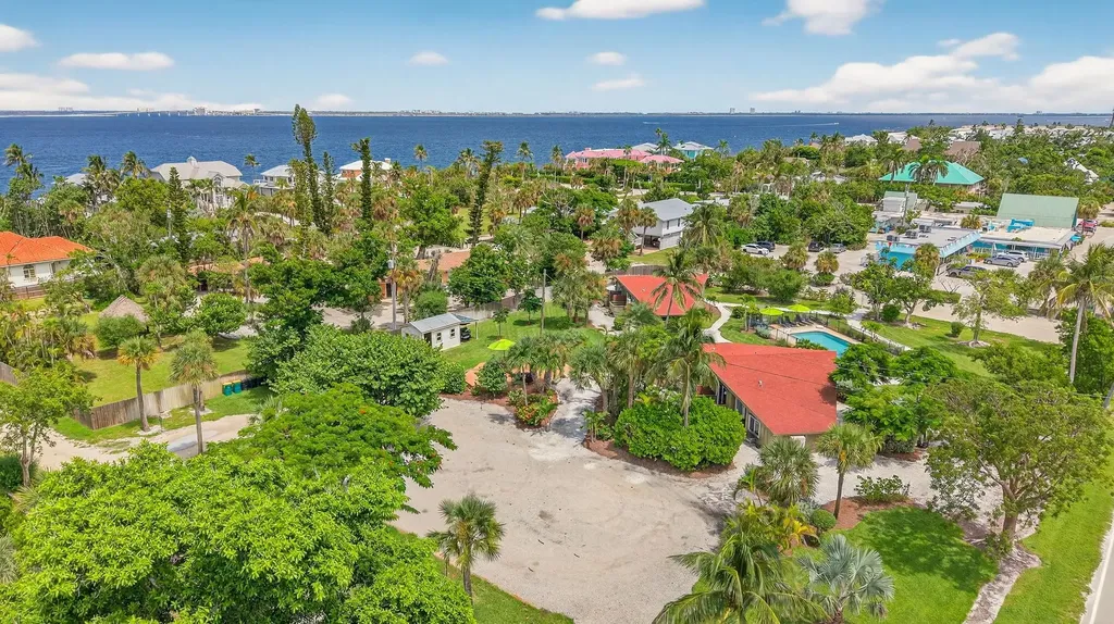 1220 Morningside Place Sanibel FL 33957