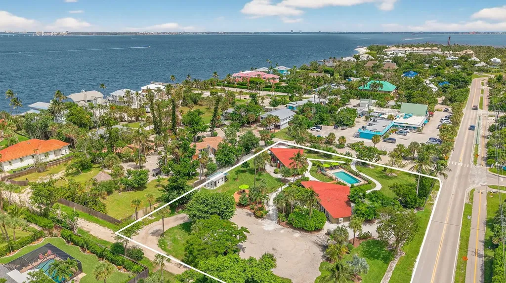 1220 Morningside Place Sanibel FL 33957