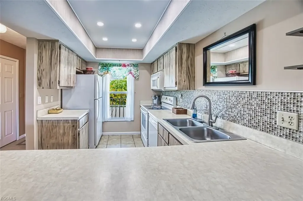 16001 Dublin Circle Fort Myers FL 33908