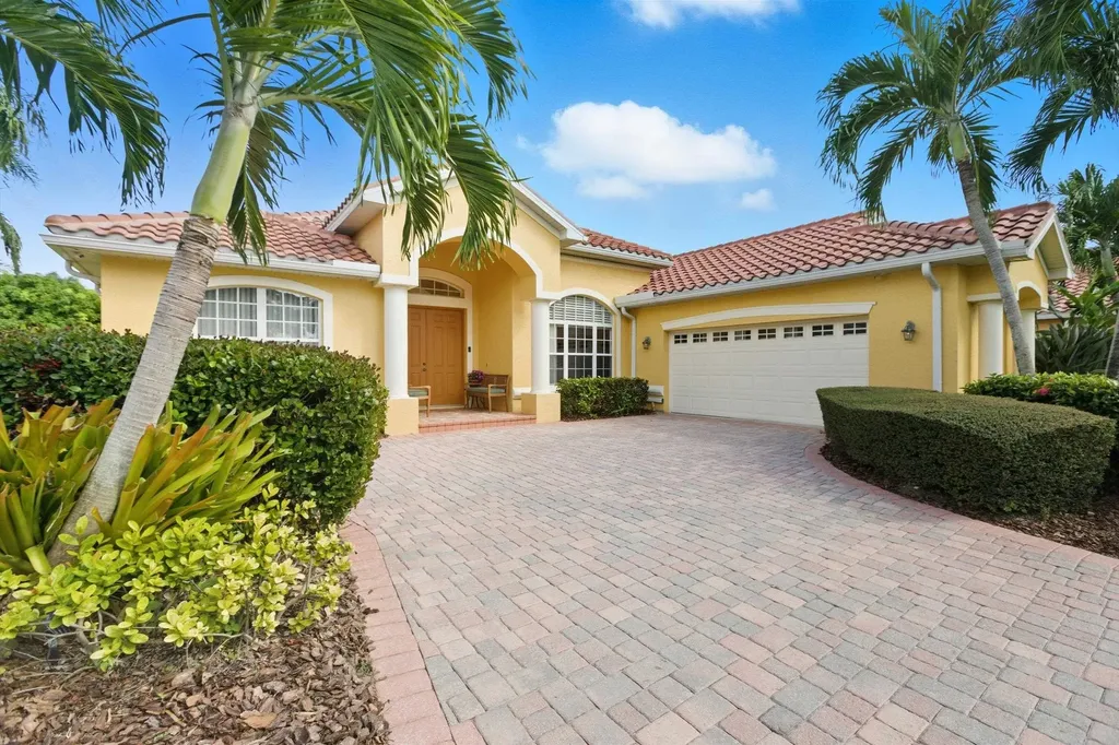 9836 Los Altos Court Fort Myers FL 33919