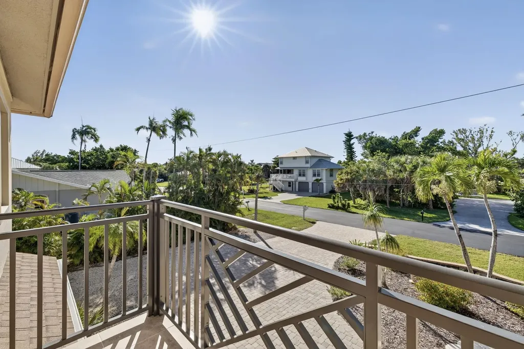 1747 Serenity Lane Sanibel FL 33957