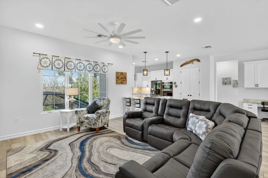 1747 Serenity Lane Sanibel FL 33957