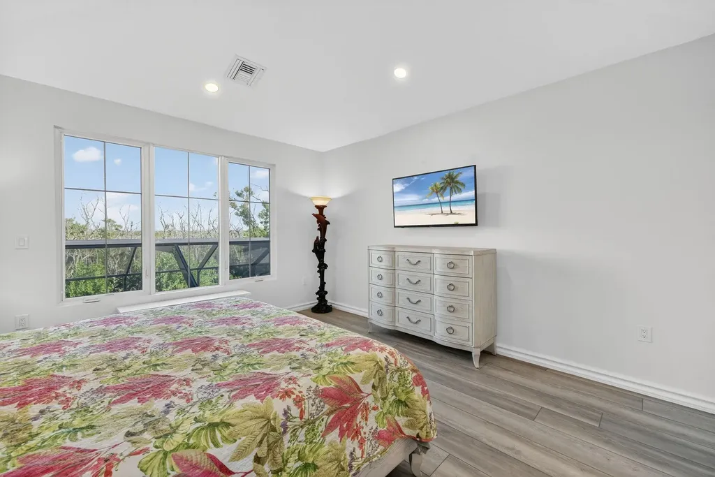 1747 Serenity Lane Sanibel FL 33957