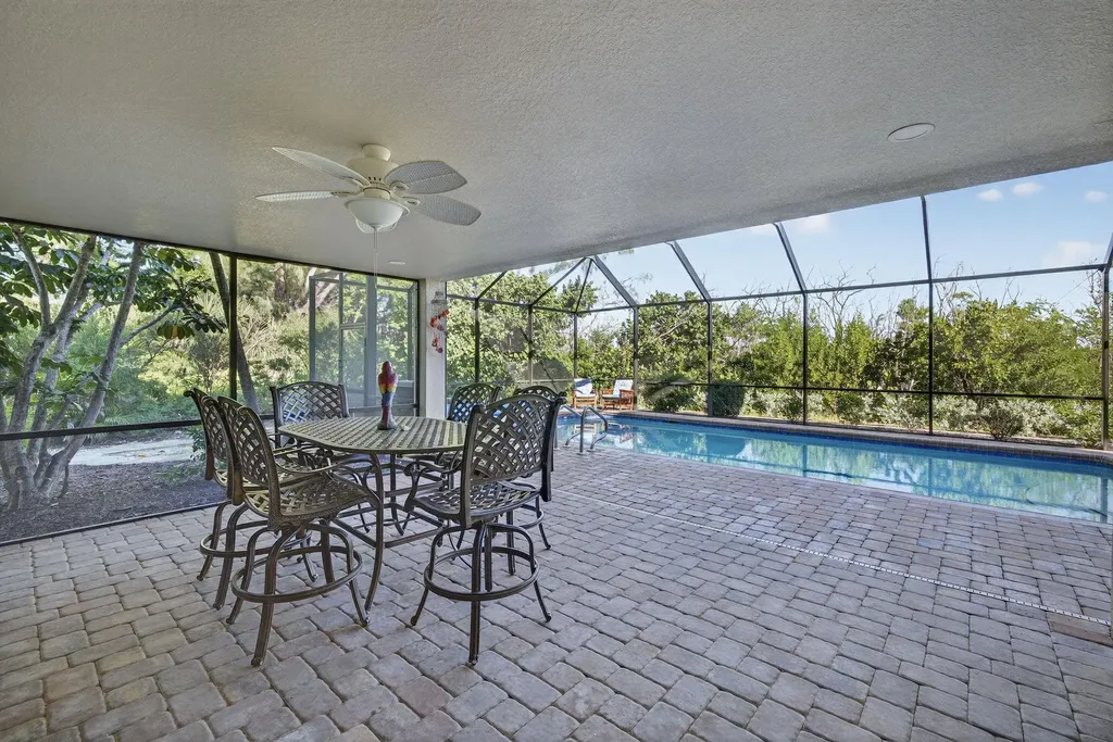 1747 Serenity Lane Sanibel FL 33957