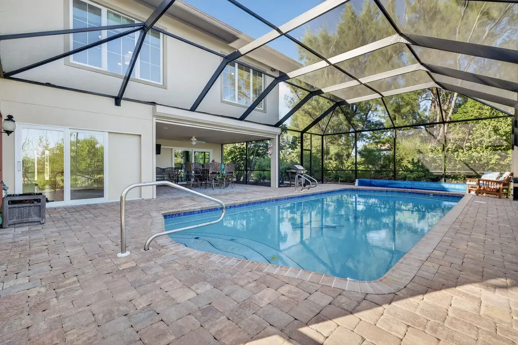 1747 Serenity Lane Sanibel FL 33957