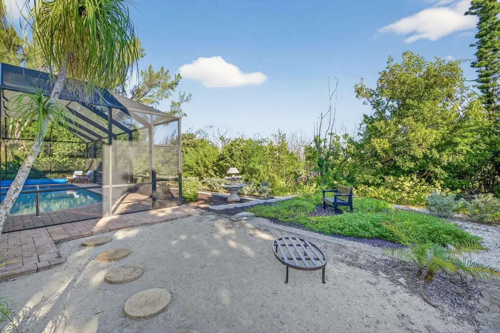 1747 Serenity Lane Sanibel FL 33957