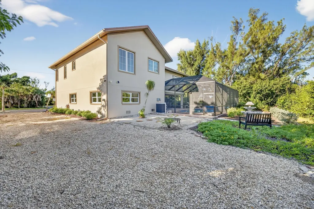 1747 Serenity Lane Sanibel FL 33957